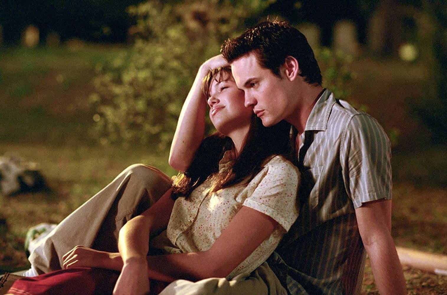 Shane West and Mandy Moore in the romantic-drama 'A Walk to Remember.'