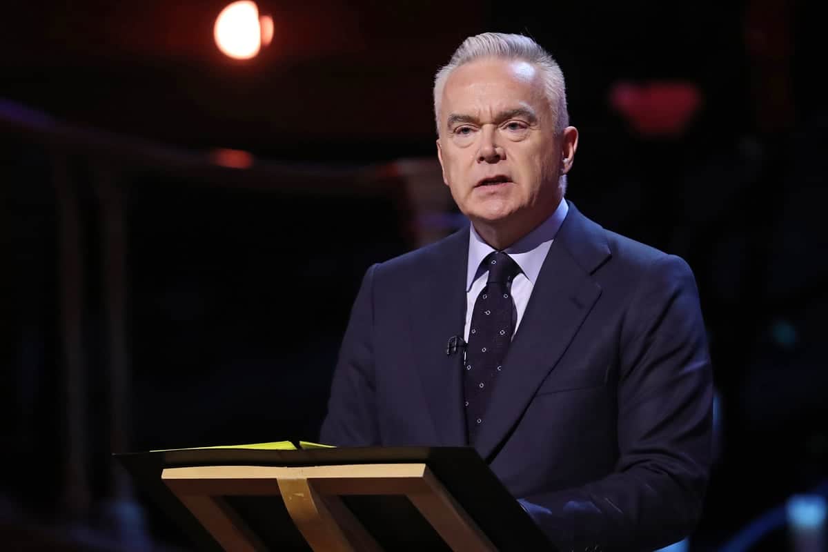 Is Huw Edwards Married? All The Details About His Married Life