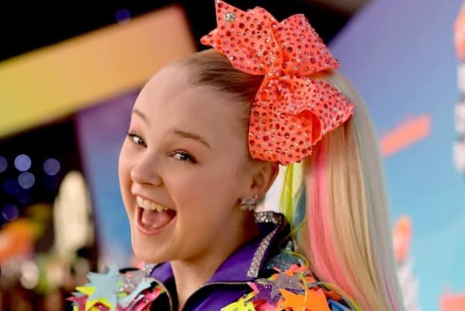 Who Is JoJo Siwa Dating Now In 2022
