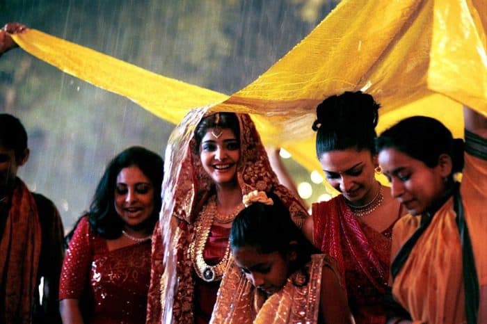 Vasundhara Das, Tilottama Shome, and Shefali Shah in Mira Nair's Monsoon Wedding