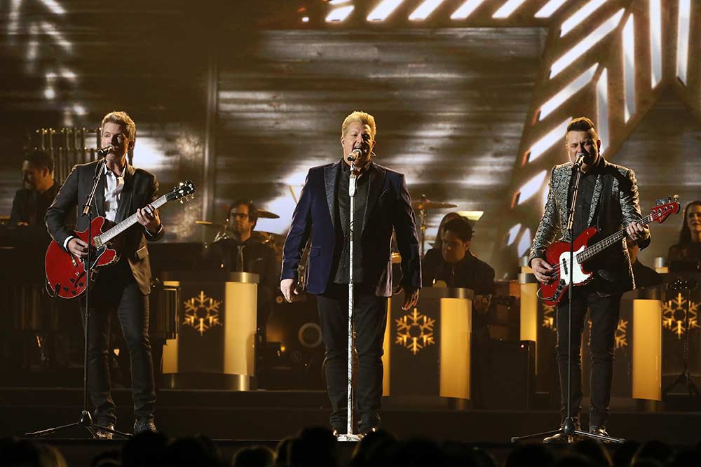 alt=" Rascal Flatts with backstreet boys performing" 