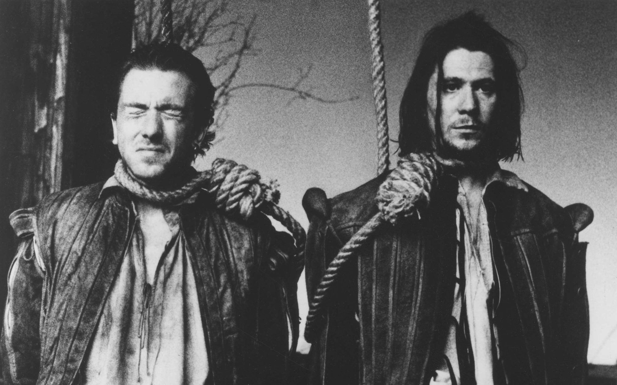 Gary Oldman and Tim Roth in "Rosencrantz and Guildenstern are dead"