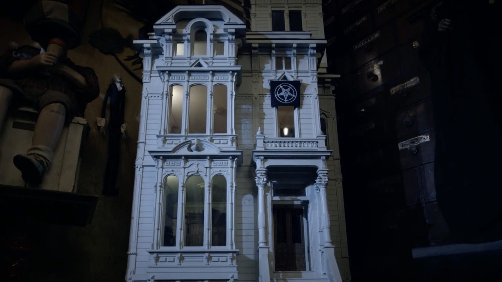 Dollhouse of the Damned, the haunted museum
