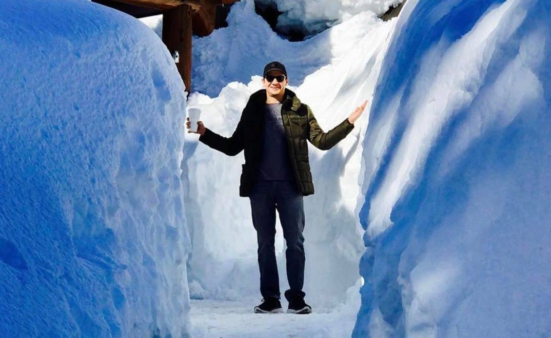 Jeremy Renner en la nieve