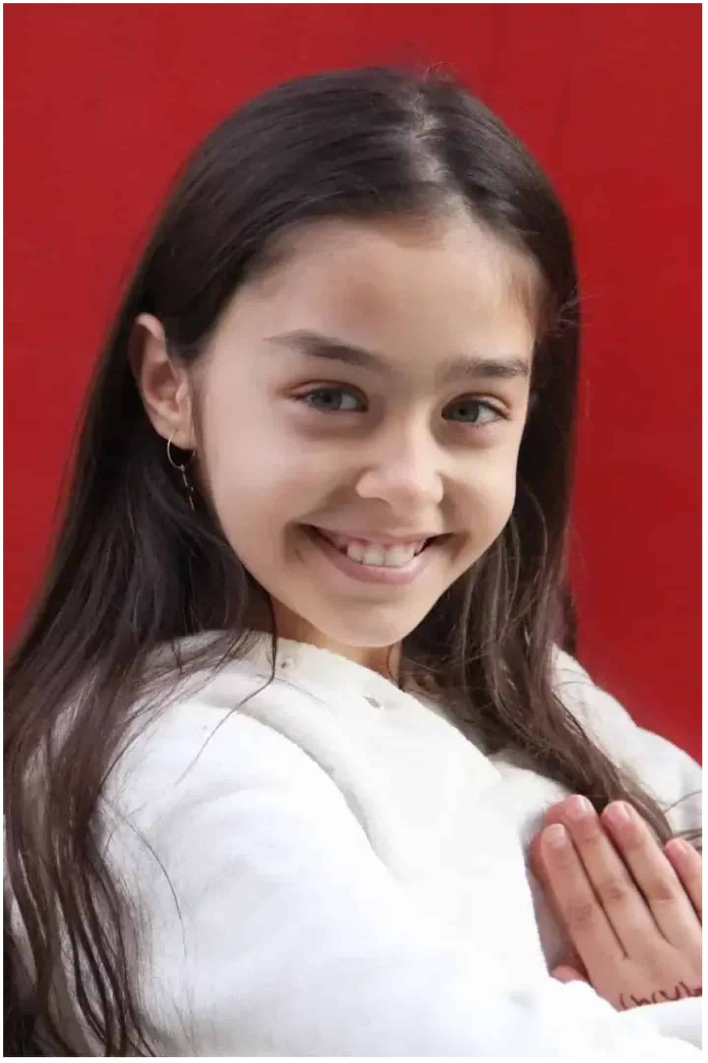 Tacsiz Princess Elif Kurtuaran Actor infantil turco 