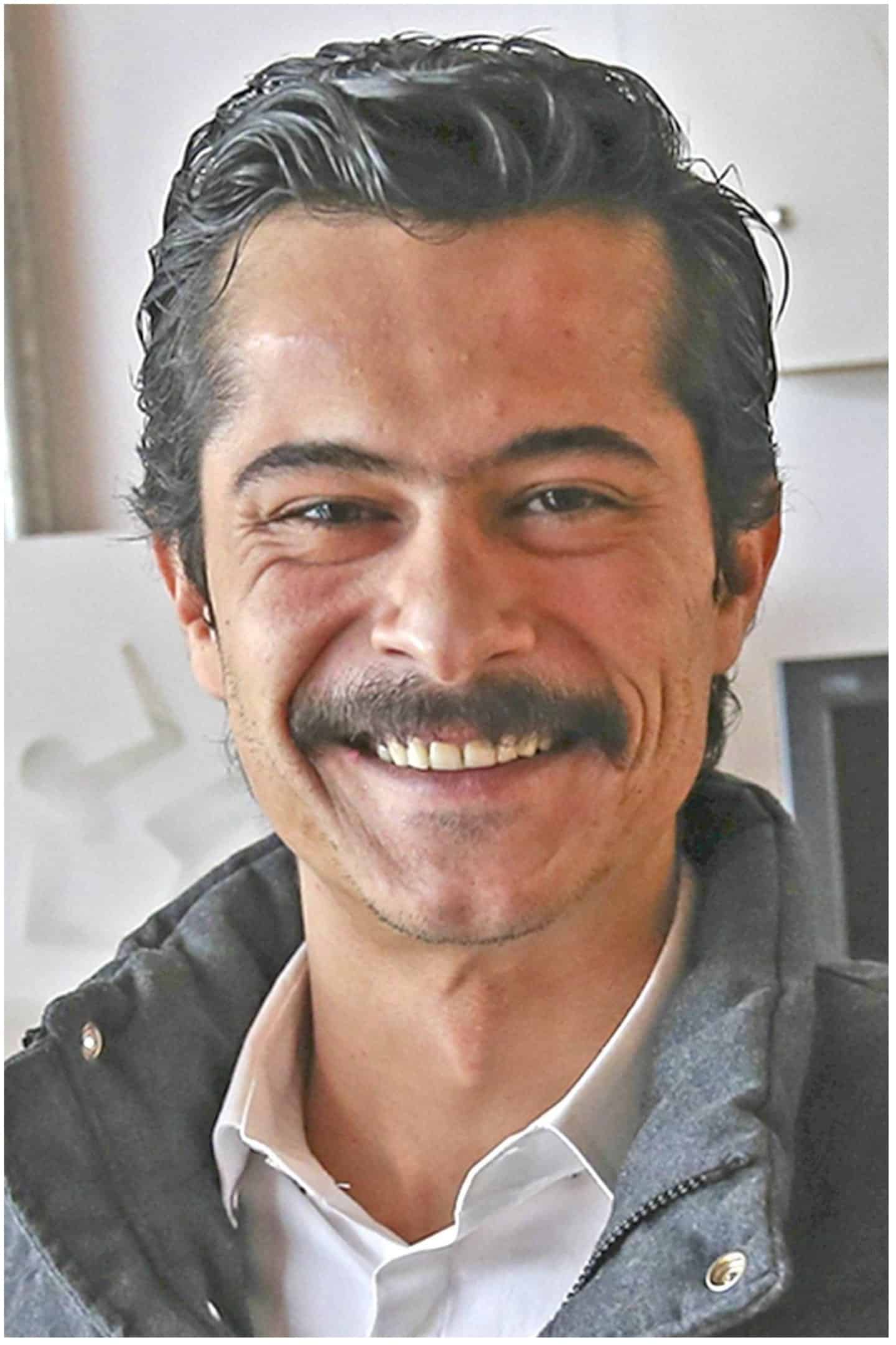 Tacsiz Princesa Ismail Hacioglu Actor Turco 