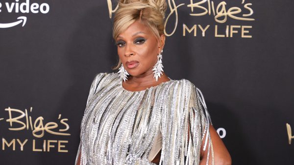 What Happened to Mary J Blige’s Right Arm