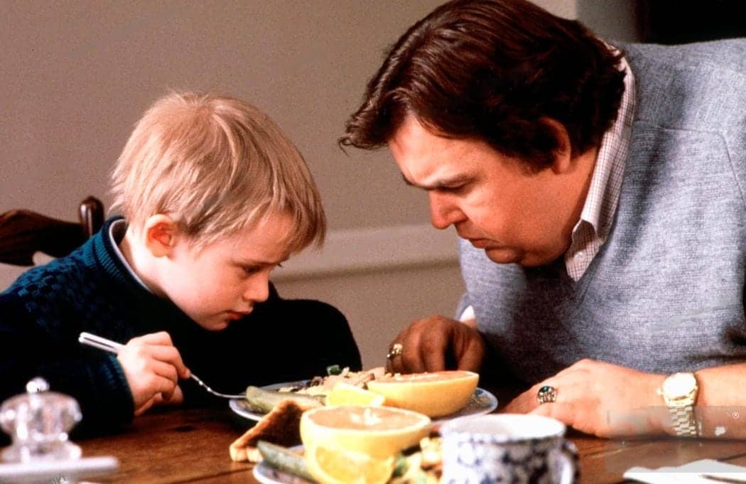 Film still or Publicity still from Uncle Buck Macaulay Culkin and John Candy 