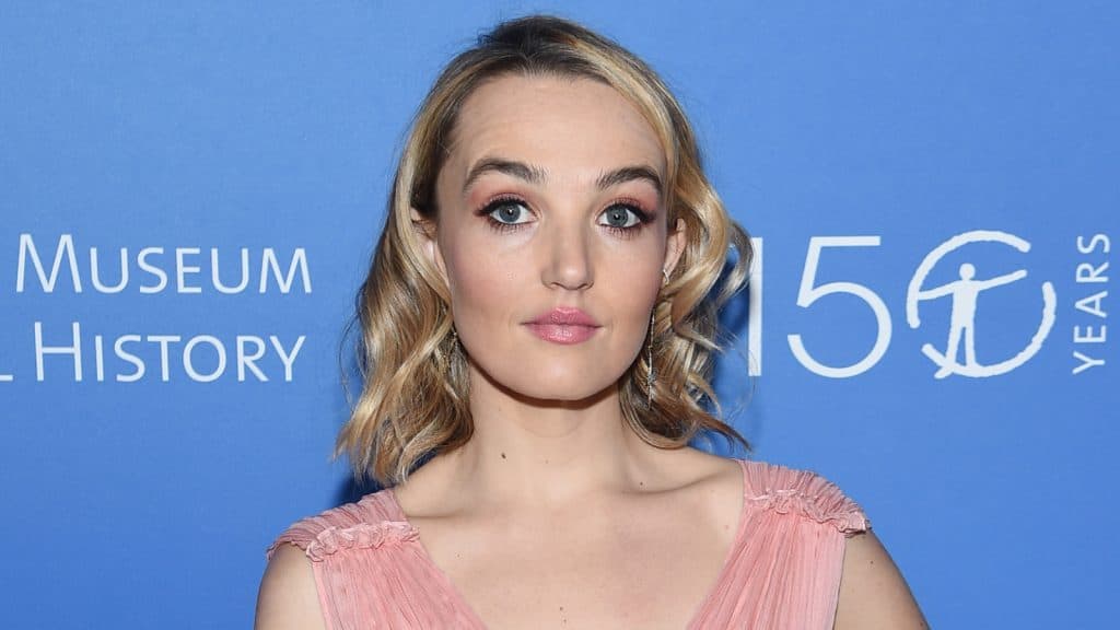 Chloe Fineman Dating: The SNL Star's Personal Life