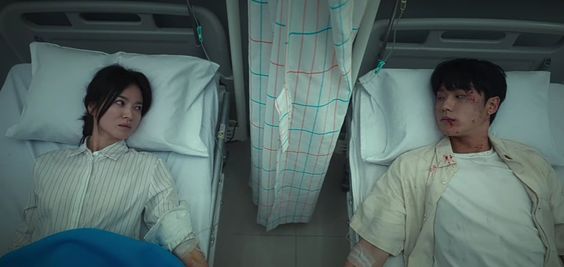 Dong-eun and Yeo-jeong as patients