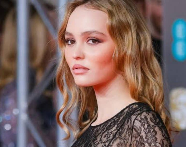 Lily-Rose Depp Net Worth & Earnings - OtakuKart