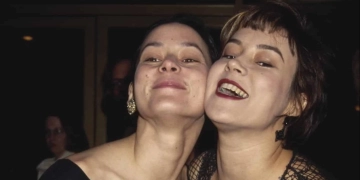 Meg Tilly (L) and Jennifer Tilly (R)