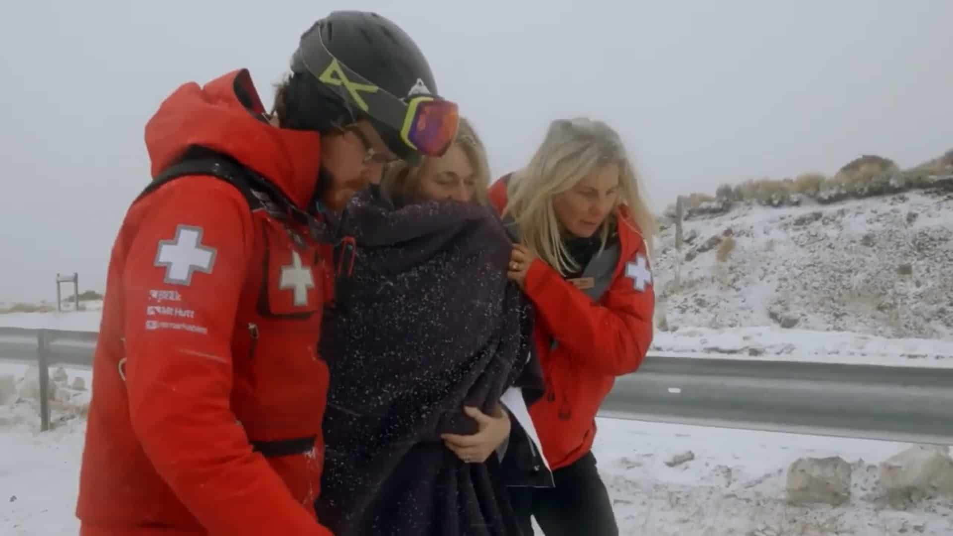 Mt Hutt Rescue: Medical team helping a patient