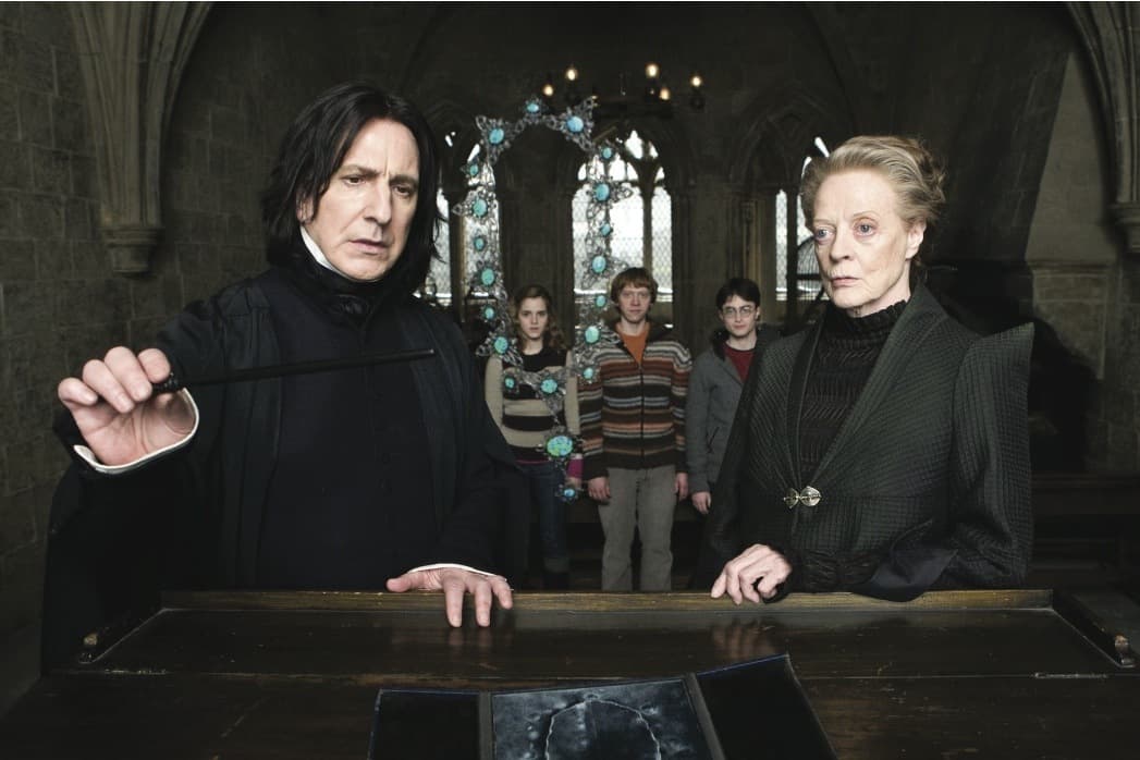 Snape y McGonagall juntos en la película (Créditos: Warner Bros)