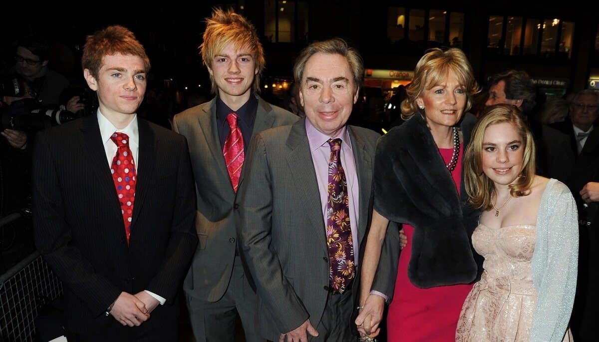 Andrew Lloyd Webber With His Kids And Wife, Medaleine