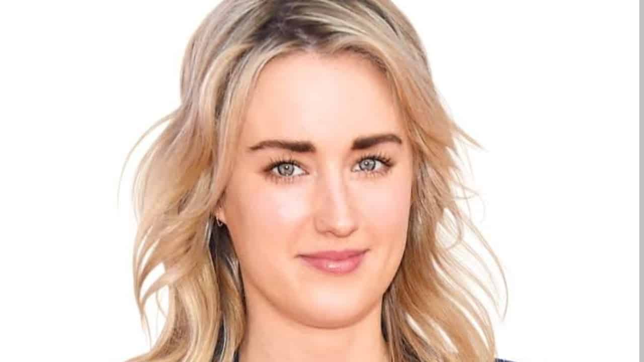 Ashley Johnson - FamousFix.com post