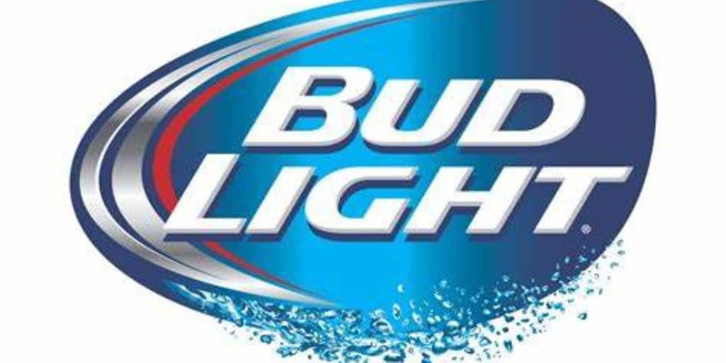 Cuộc tranh cãi về Bud Light diễn ra theo chiều hướng Biết về cuộc tranh cãi về bia (Tín dụng Youtube)