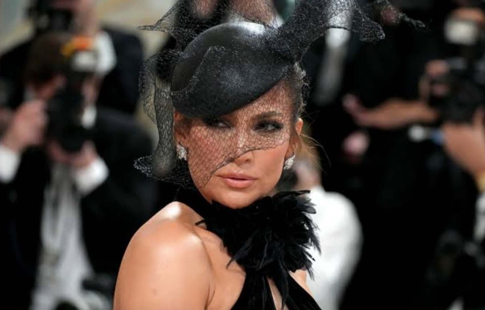 Jennifer Lopez en Met Gala 2023: Jennifer se veía deslumbrante - En El ...