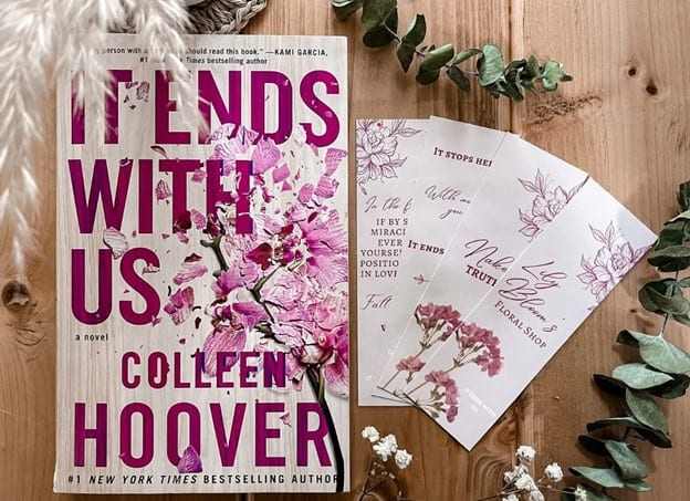 Cover image of the book "It Ends With Us" by Colleen Hoover.