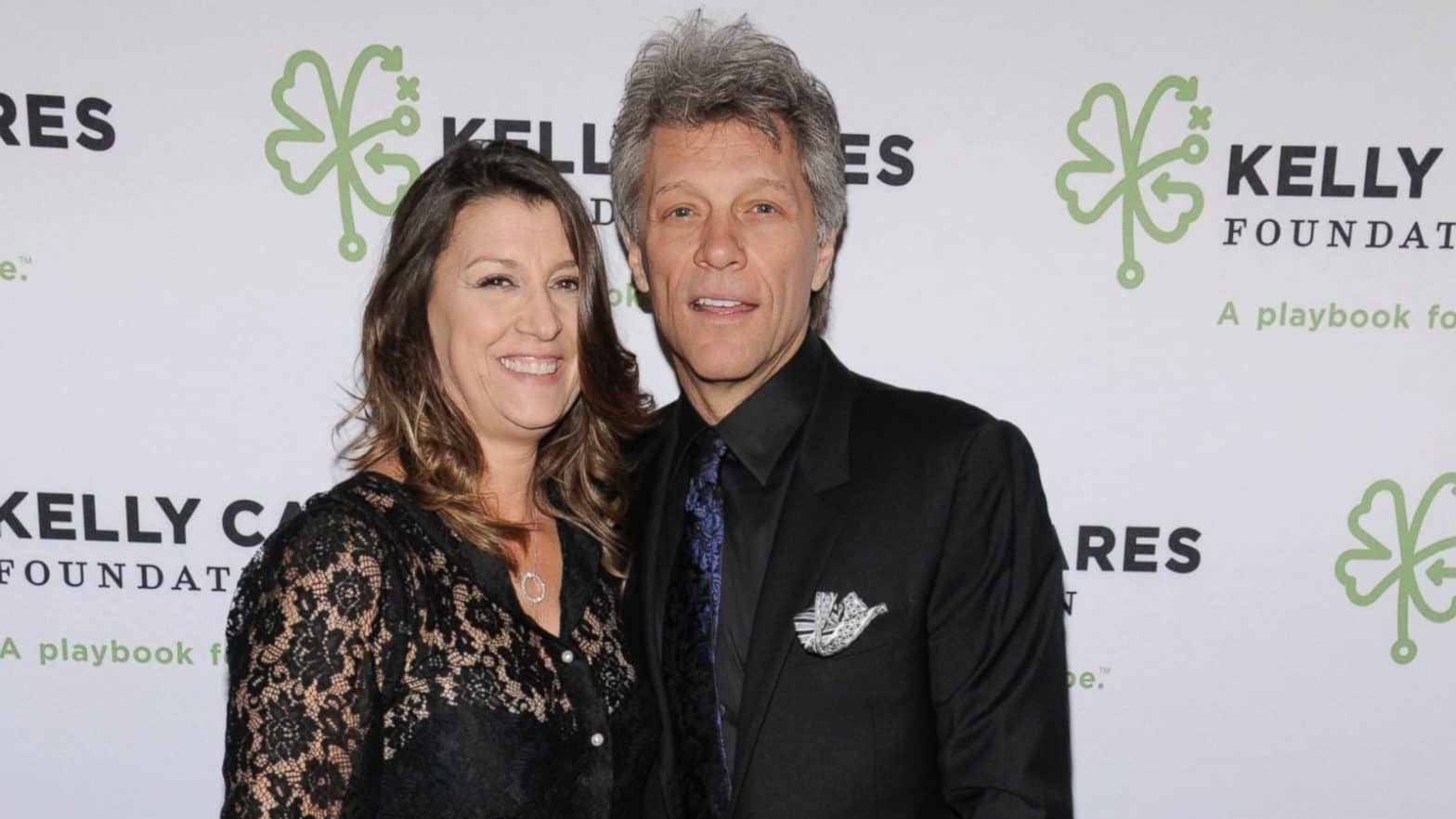 Jon Bon Jovi có lừa dối vợ mình không?