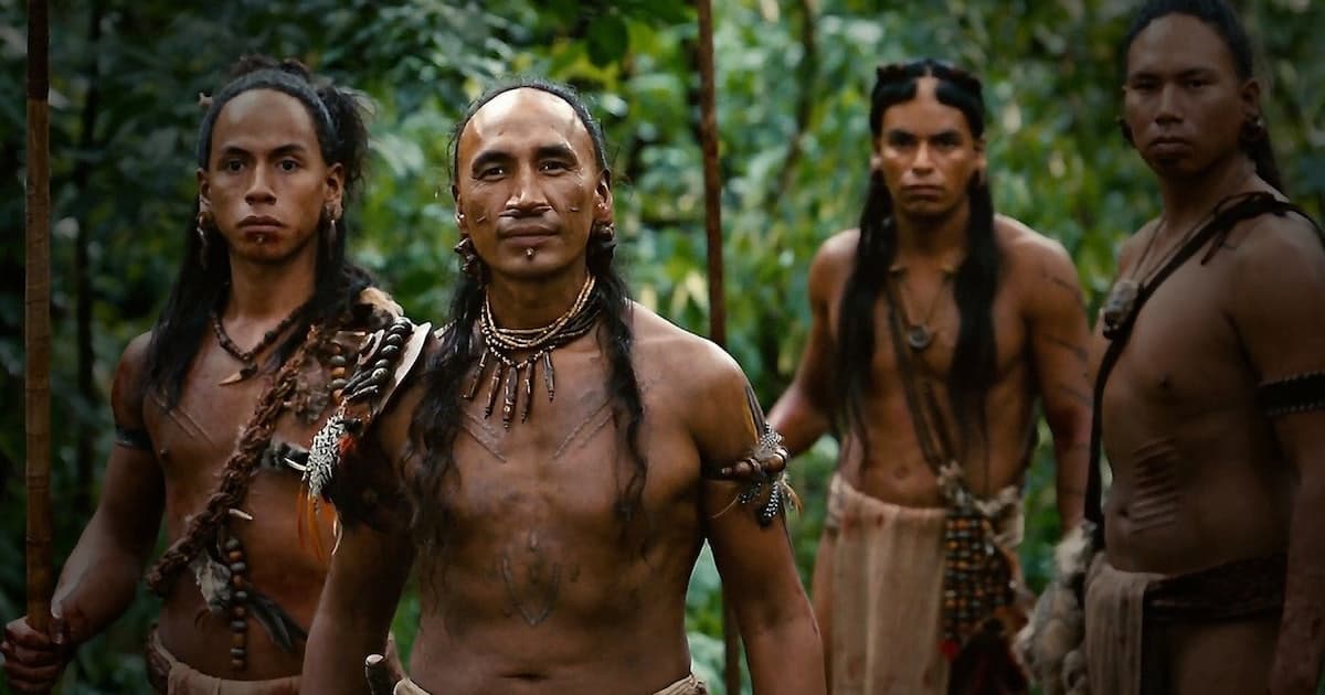 Các thành viên của Bộ tộc Maya trong phim, Apocalypto (Tín dụng: Touchstone Pictures)