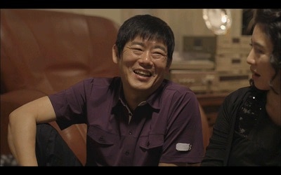 Sung Dong il playing the supporting character in reply 1998