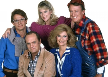 Why Did Jennifer Holmes Leave Newhart