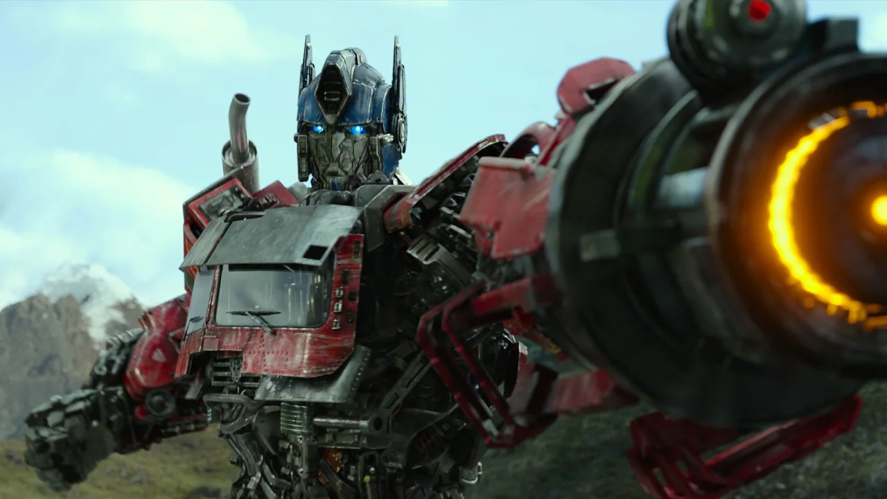 Vẫn từ bộ phim, Optimus Prime trong khung hình (Tín dụng: CNN)