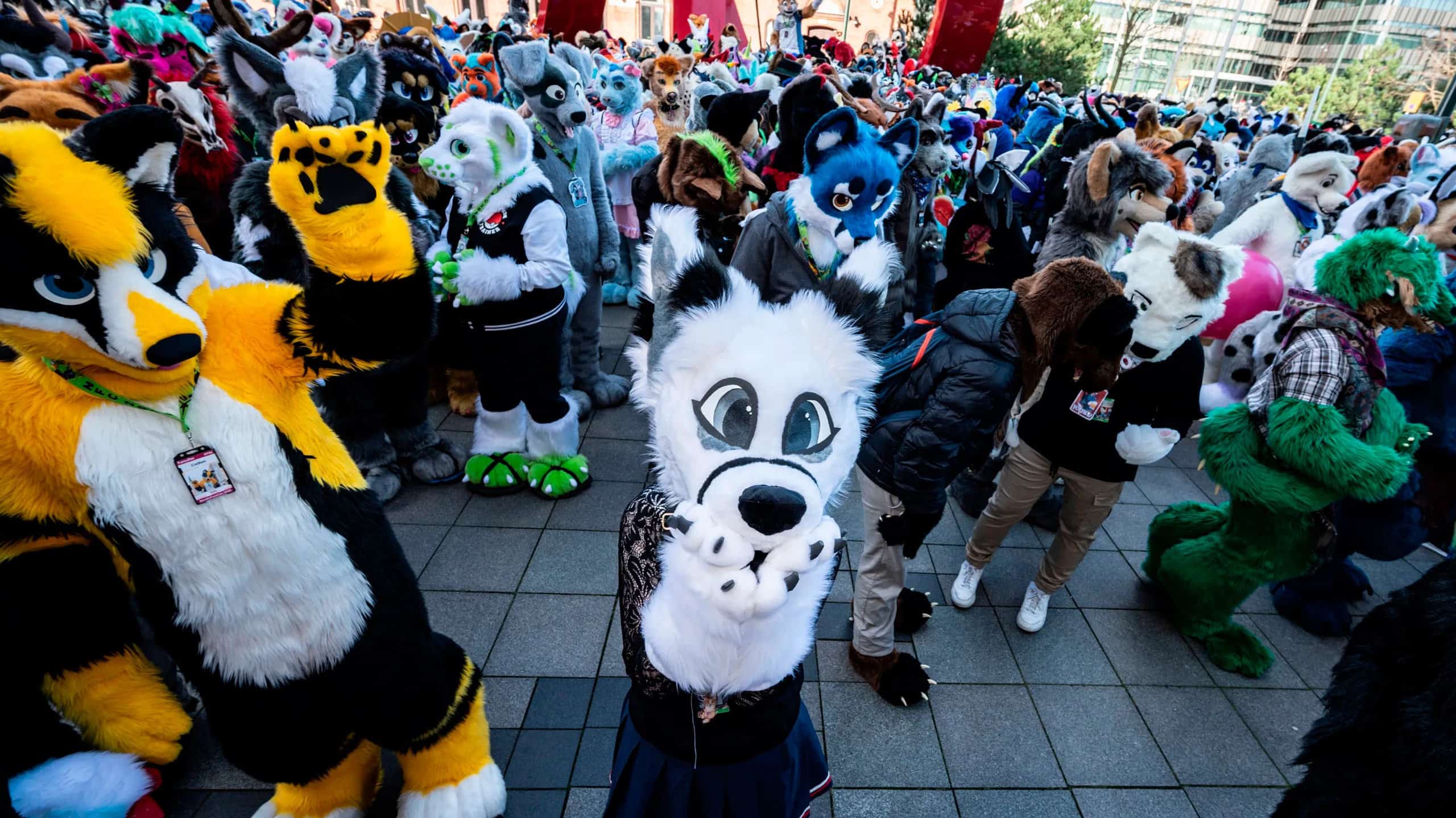 Los furries furiosos conquistan Pittsburgh para la convención anual de