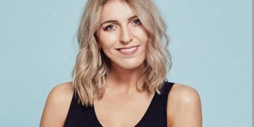 Melanie Bracewell: Net Worth, Height, Age & Relationship