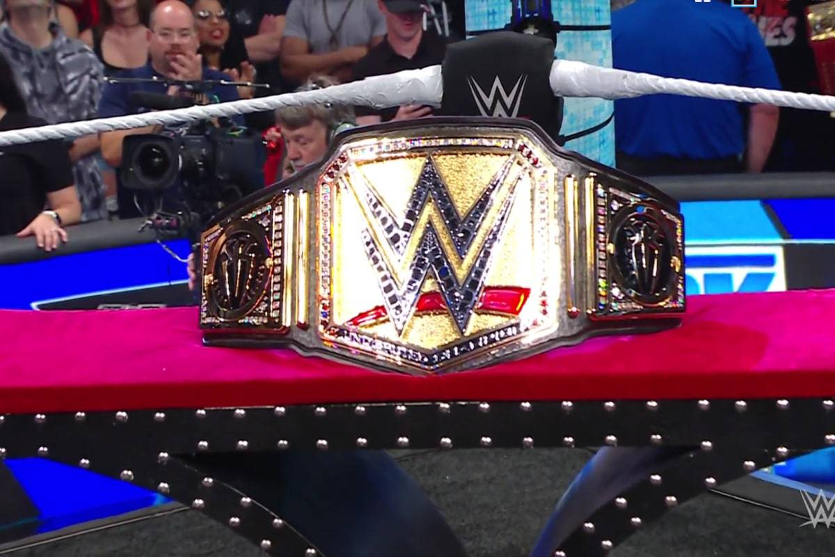are wwe belt made of real gold?