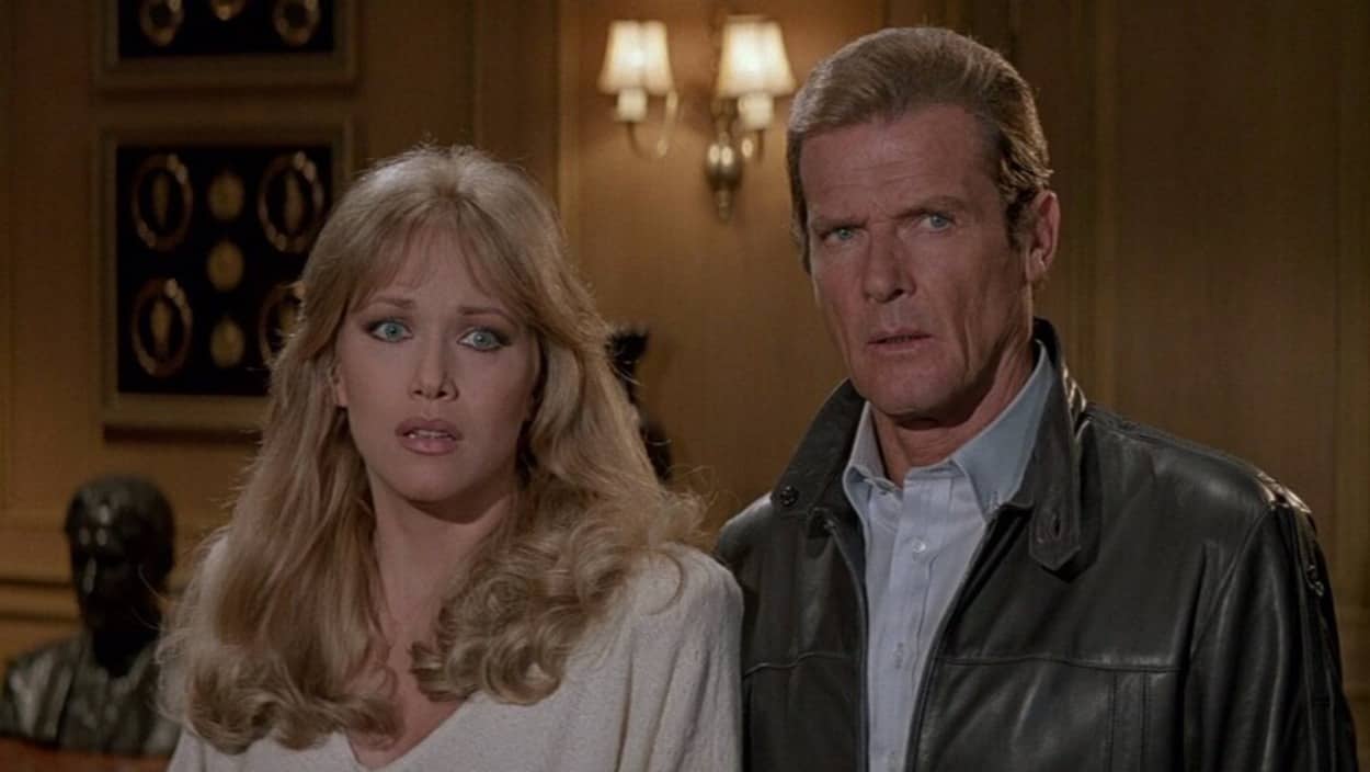 Tanya Roberts And Roger Moore In A View To A Kill