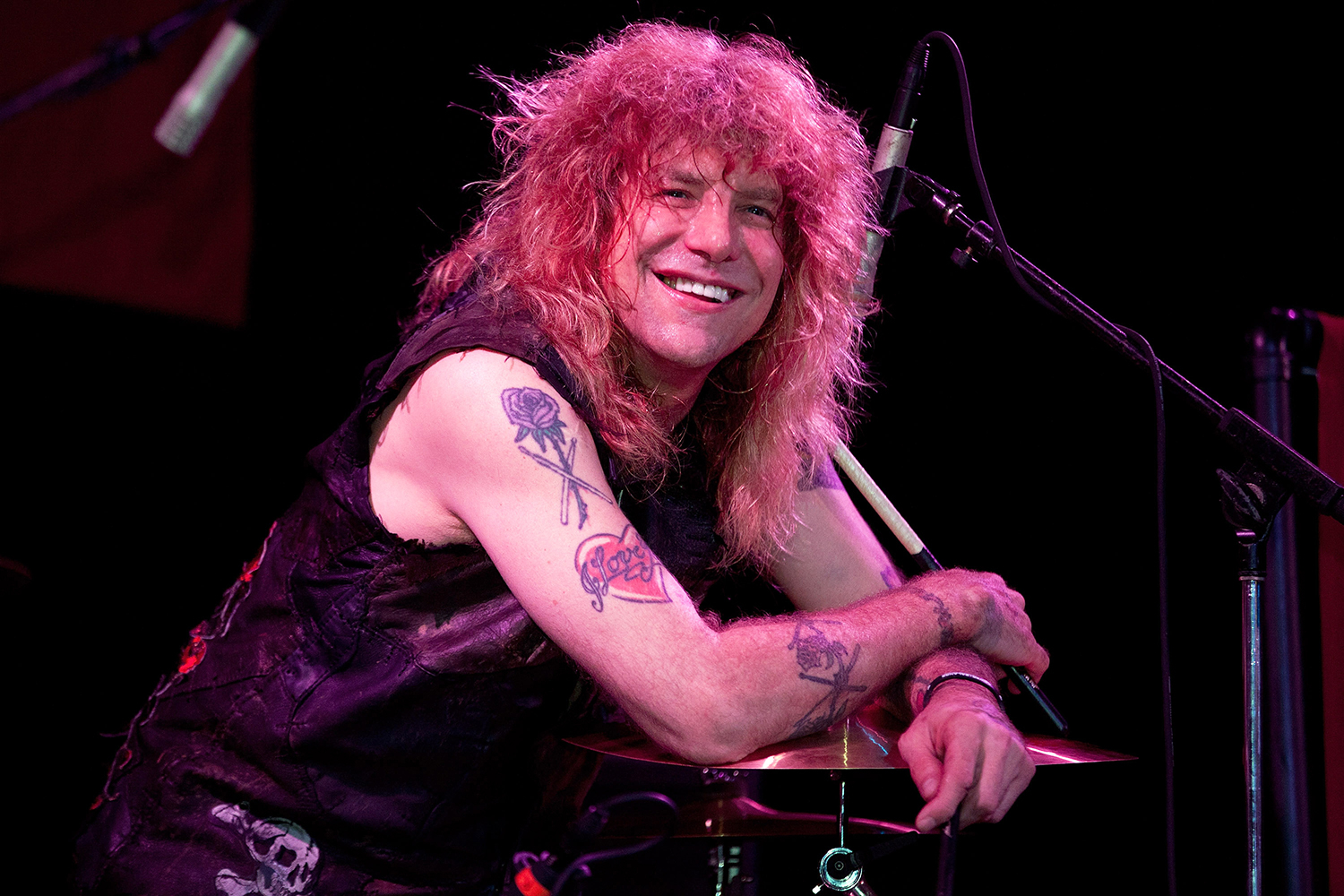 Waarom verliet Steve Adler Guns N' Roses?