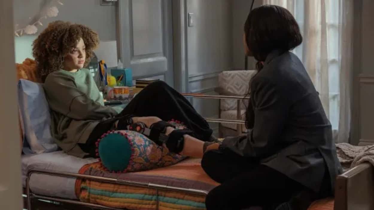 Hannah Love Lanier as Kate And Zoe Saldaña as Joe In Special Ops: Lioness Epsiode 7