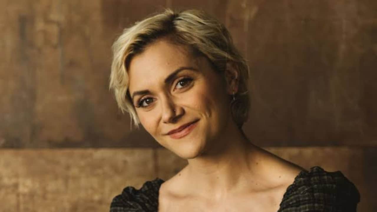 Alyson Stoner's Before And After Looks