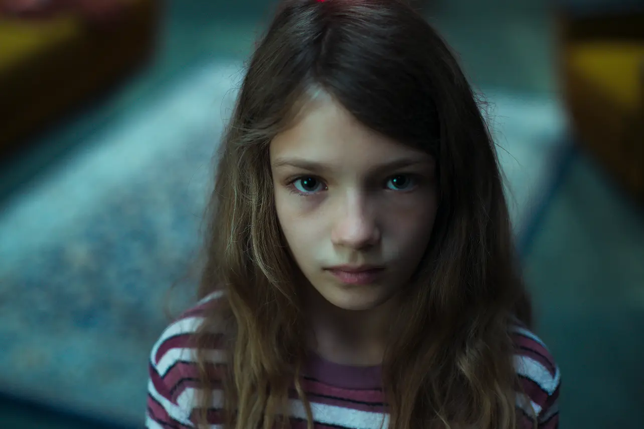 Hannah in the German miniseries, Dear Child (Credits: Netflix)