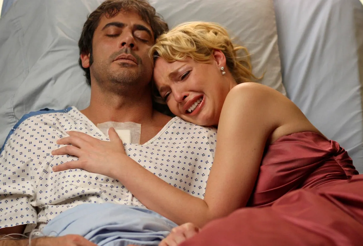Izzie and Denny together in the show, Grey's Anatomy (Credits: ABC)