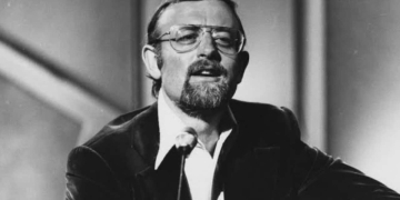 Roger Whittaker Net Worth