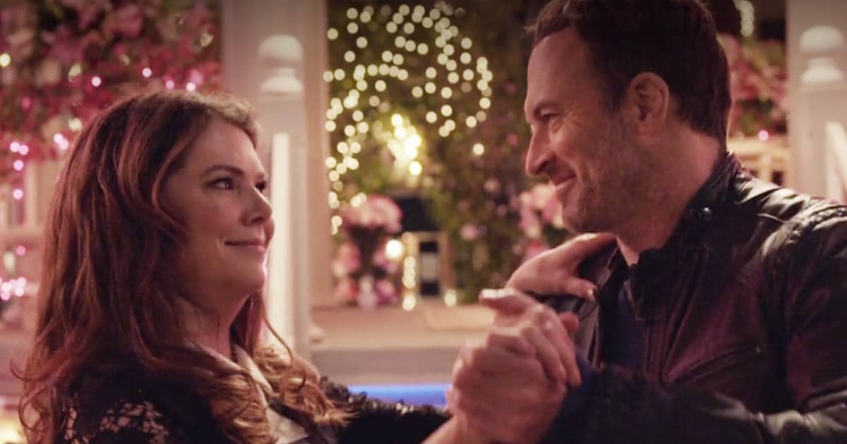 Luke And Lorelai Get Married In The Gilmore Girls Revival Miniseries