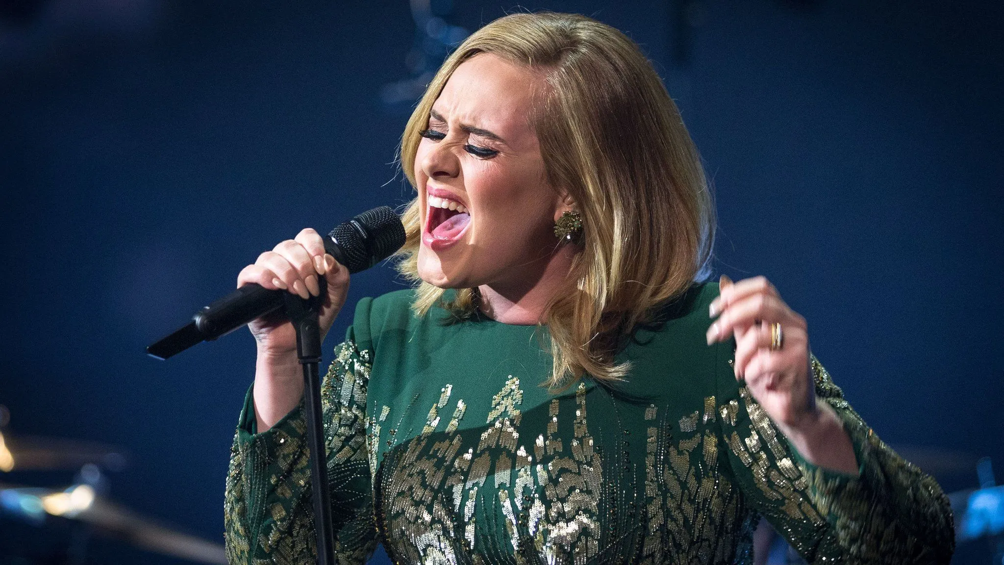 What Happened in Adele's Recent Performance?