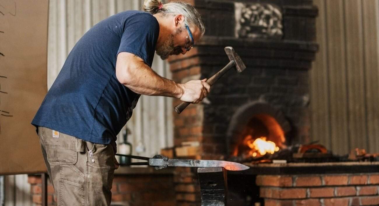 A Still From Forged in Fire Season 10 Episode 1