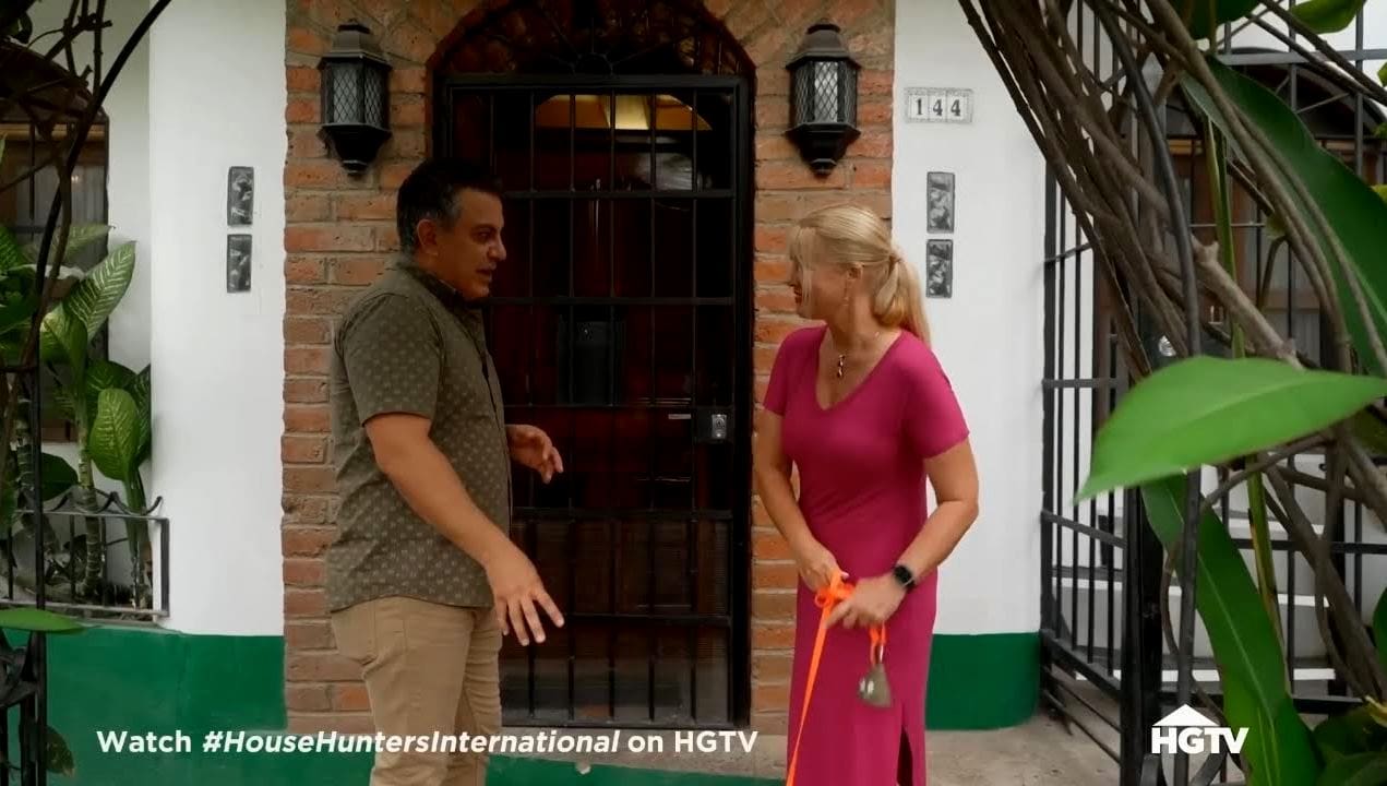 A cut from the show, House Hunters (Credits: HGTV)