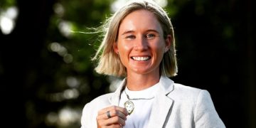 Who Is Beth Mooney's Partner?