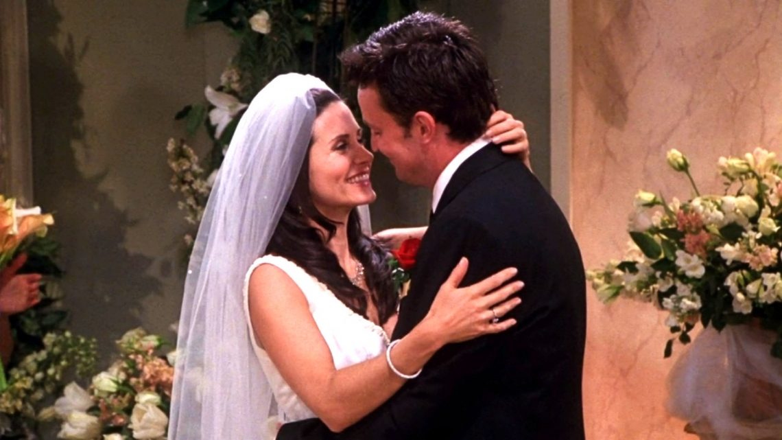 Did Chandler Cheat On Monica? The Iconic Couple Seemed Too Perfect ...