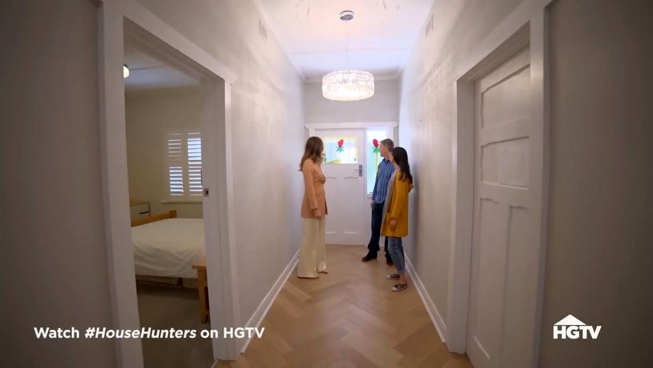 Inside one of the house in House Hunters (Credits: HGTV)