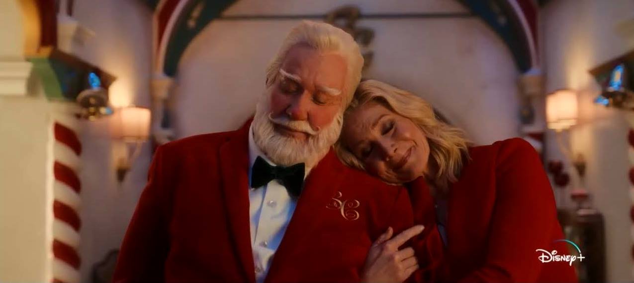 Scott Calvins and his wife, Carol Calvin in the show, The Santa Clauses (Credits: Disney+)