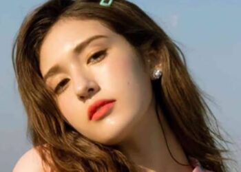 Jeon Somi's Deleted Comment On X Reportedly Mocking Artists Signed To YG Entertainment