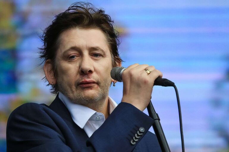 Shane Macgowan Teeth - Before and After the Fracture - OtakuKart