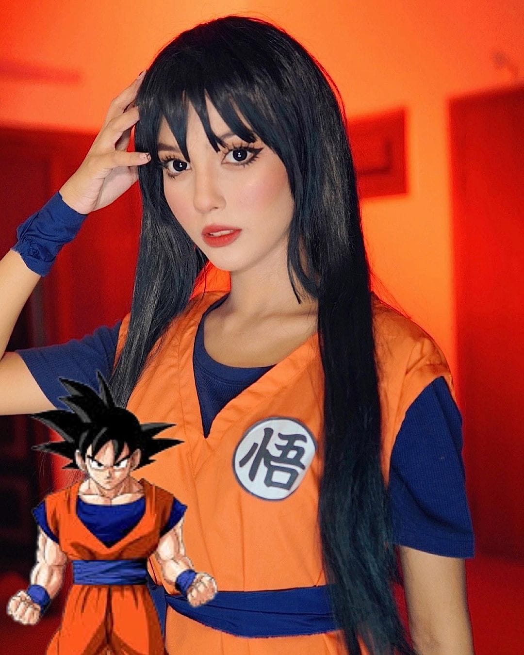 Female Goku Cosplay From Dragon Ball