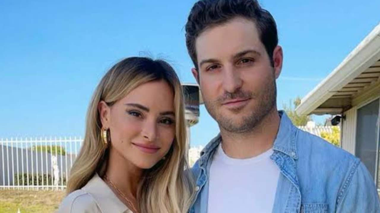 Bachelor Star Amanda Stanton Joyfully Made An Announcement: Welcoming Baby No. 3